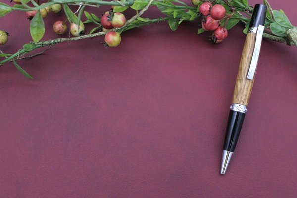 Edler Handgedrechselter Dreh Kugelschreiber aus Holz Zebrano