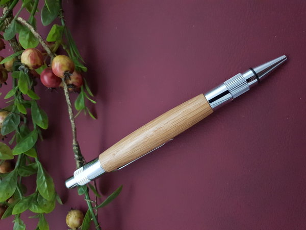 Klickkugelschreiber der Extraklasse aus Holz Eiche