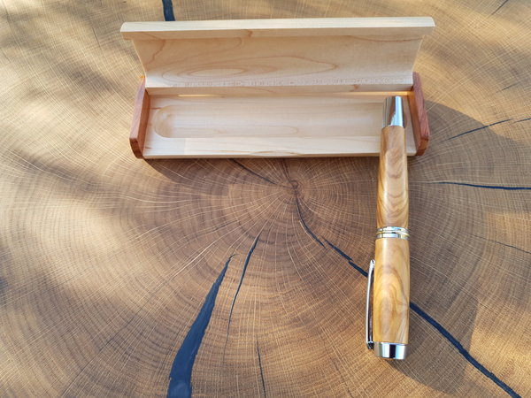 Holz Füller Holzfüller Füllfederhalter aus Holz OLIVE INKLUSIVE Etui aus Holz