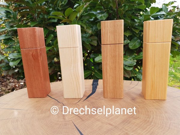 Gewürzmühle aus Holz handmade Pfeffermühle Crushgrind aus Eiche